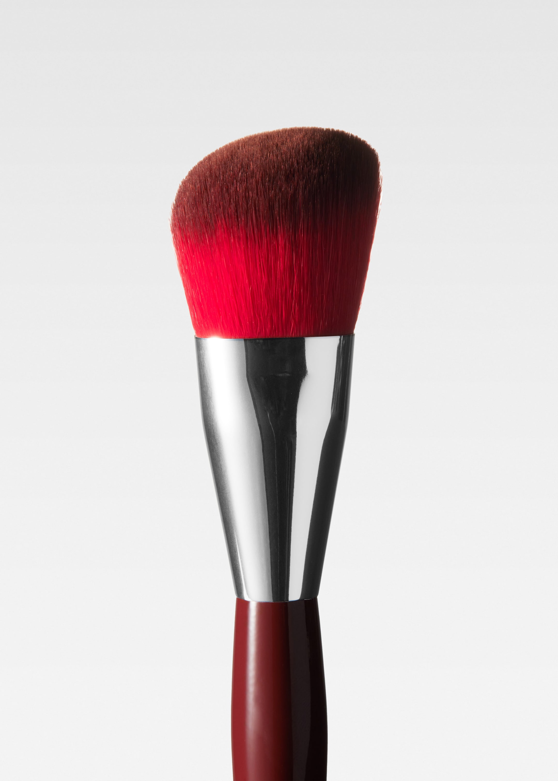 Contouring Brush - {{variantName}} - Descriptive Detail