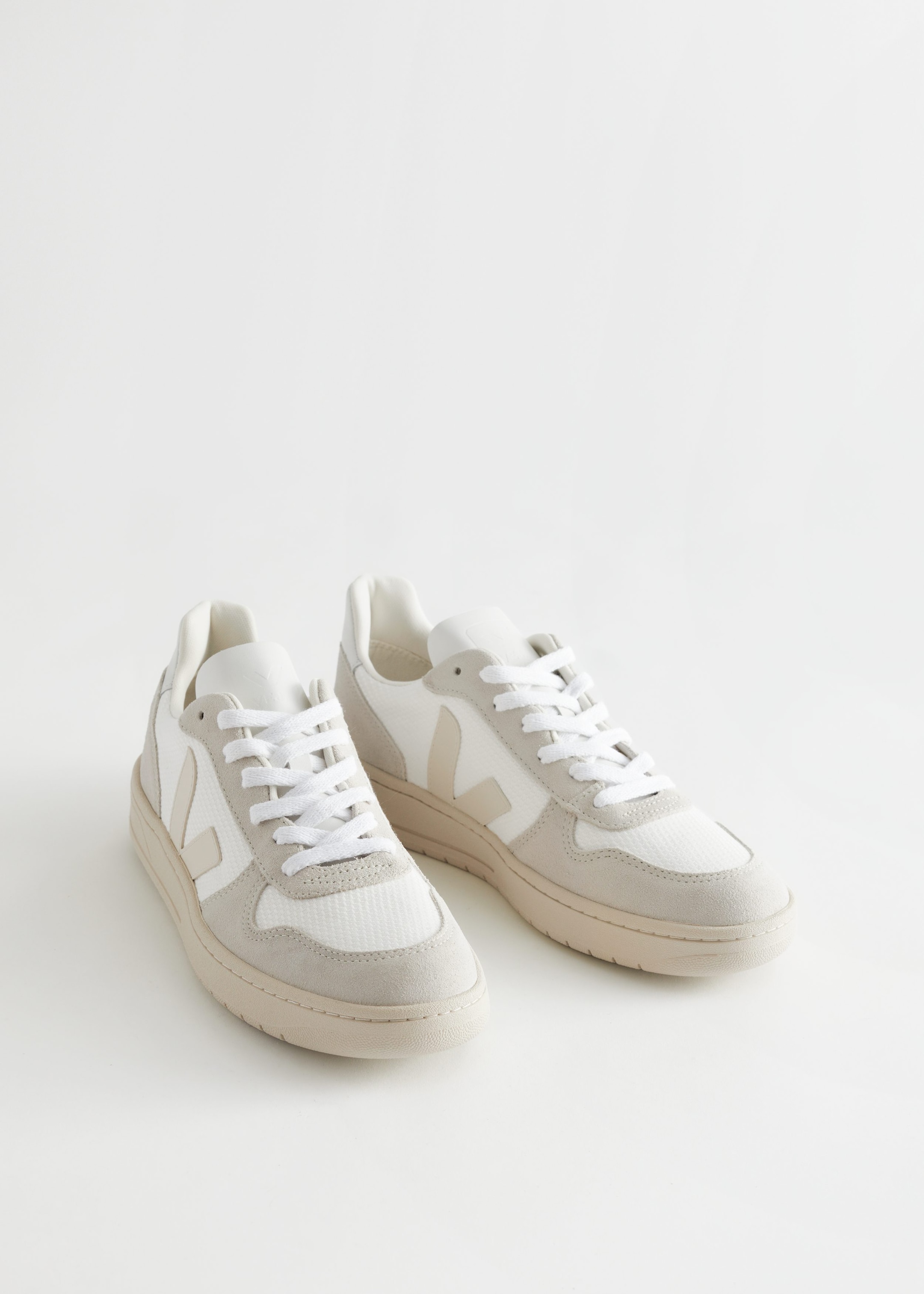 Veja V-10 Sneakers - Cream - Still Life