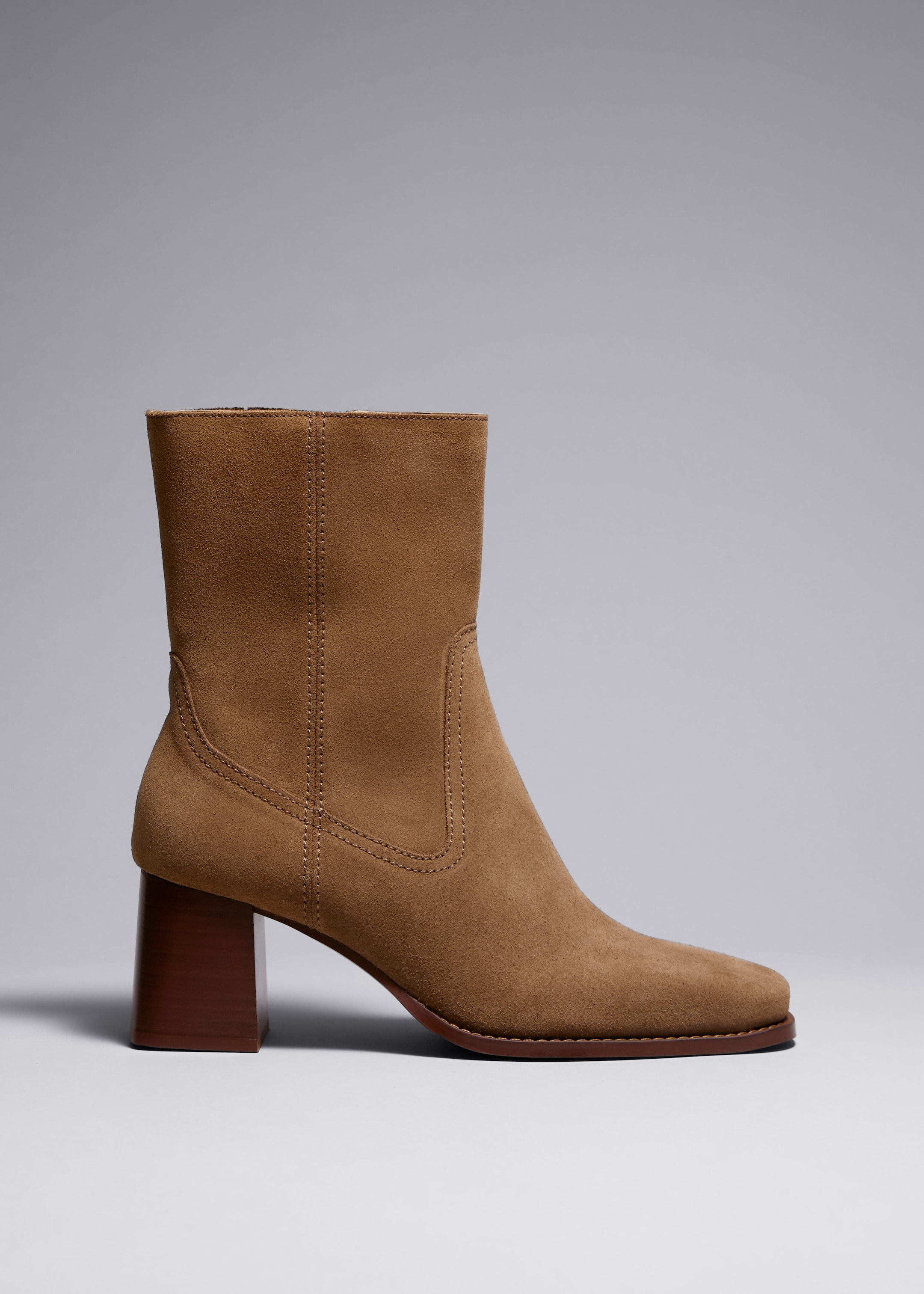 Klassische Ankle Boots aus Leder - Beige - Stillleben